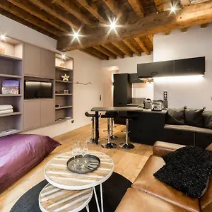 https://jewel-apartment-in-vieux-lyon.hotels-rhonealpes.com